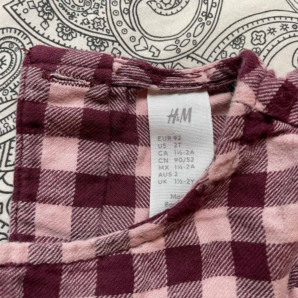 3/$12 H&M Ruffle Long Sleeve Top - Picture 3 of 4